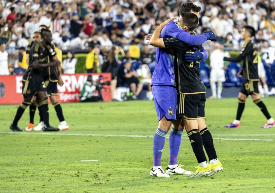 LAFC celebrando la clasificación