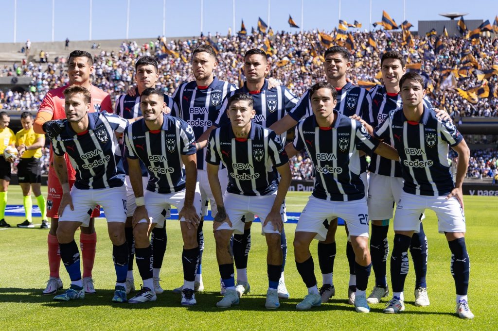 alineación de Monterrey contra Pumas.
