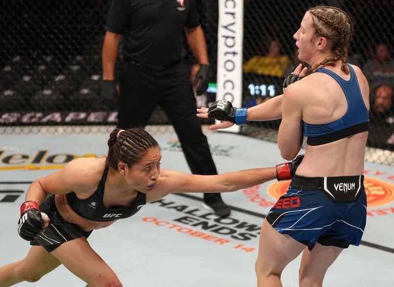 Melissa Martínez en su primera pelea de UFC