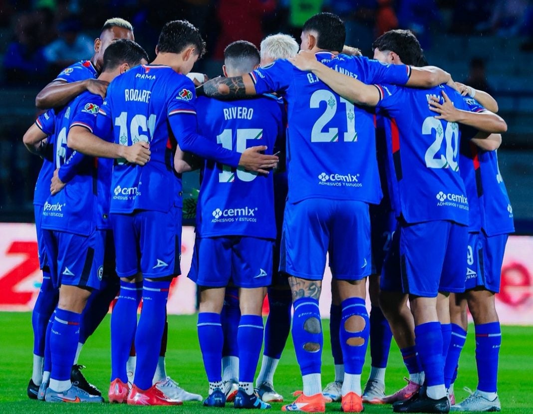 Jugadores del Cruz Azul.