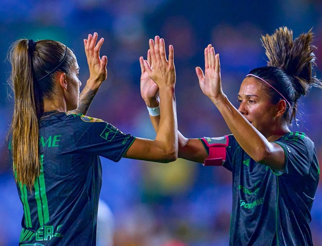 Jugadoras de Tigres femenil.