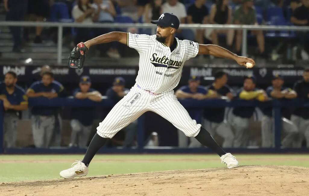 Tarpley de los Sultanes en su juego perfecto