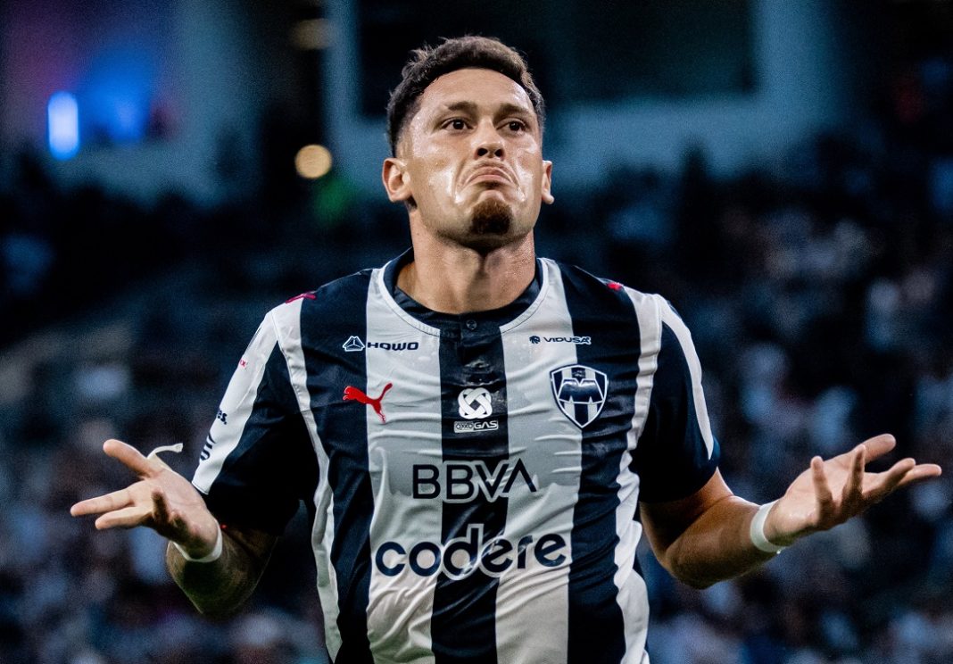 Lucas Di Yorio después de anotar un doblete en la jornada 1.