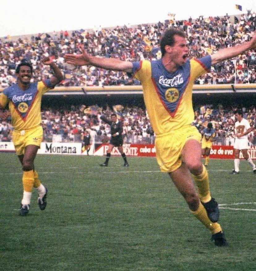 Luis Roberto Alves “Zague”